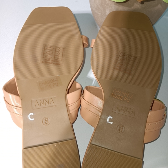 Anna Beige Sandals with Gold Chain Accent - Picture 4 of 5